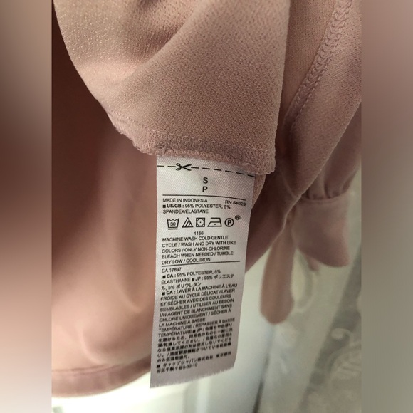 Banana Republic Square Neck tie on the sleeves Blouse top, size small - Picture 6 of 8